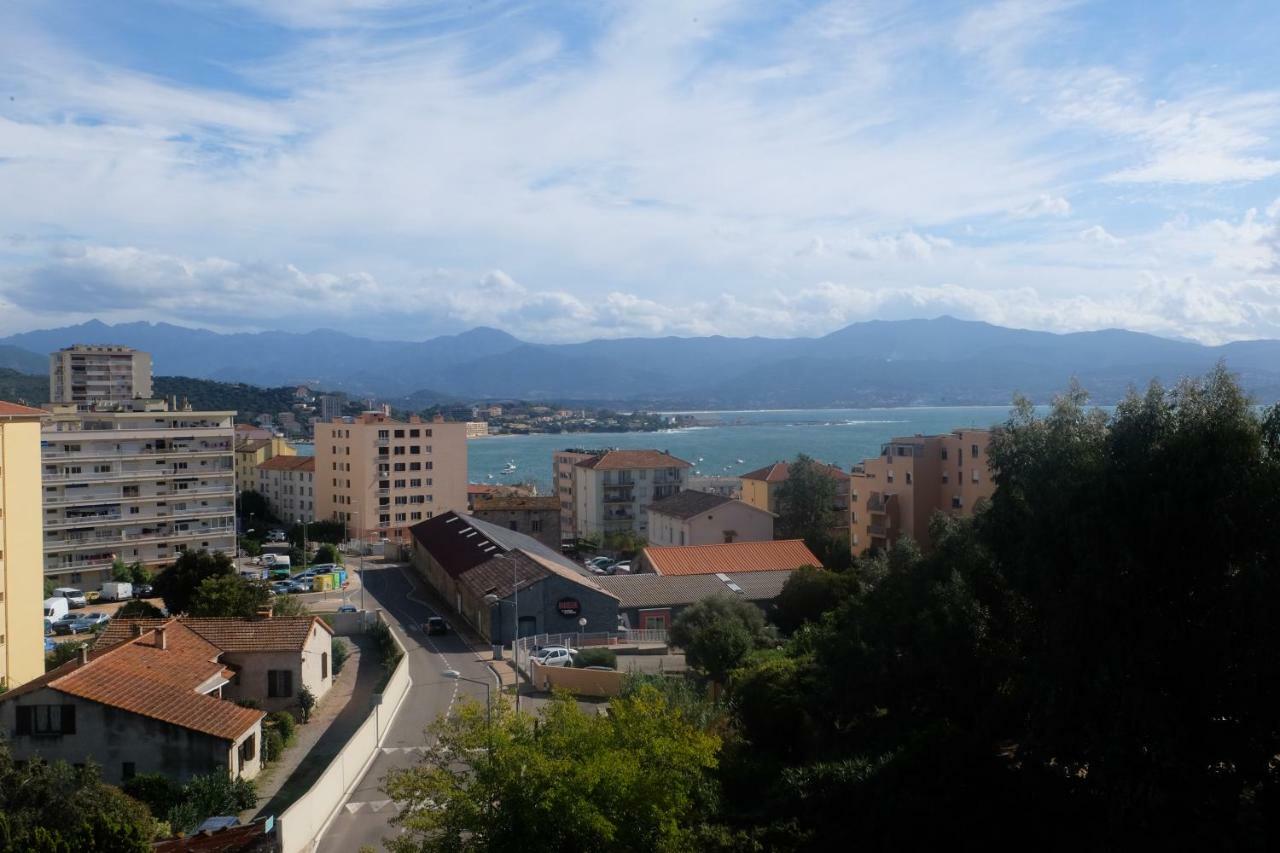 アジャクシオLa Terrasse De Saint-Jeanアパートメント エクステリア 写真
